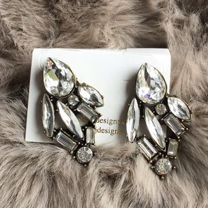 Diamond-like earrings